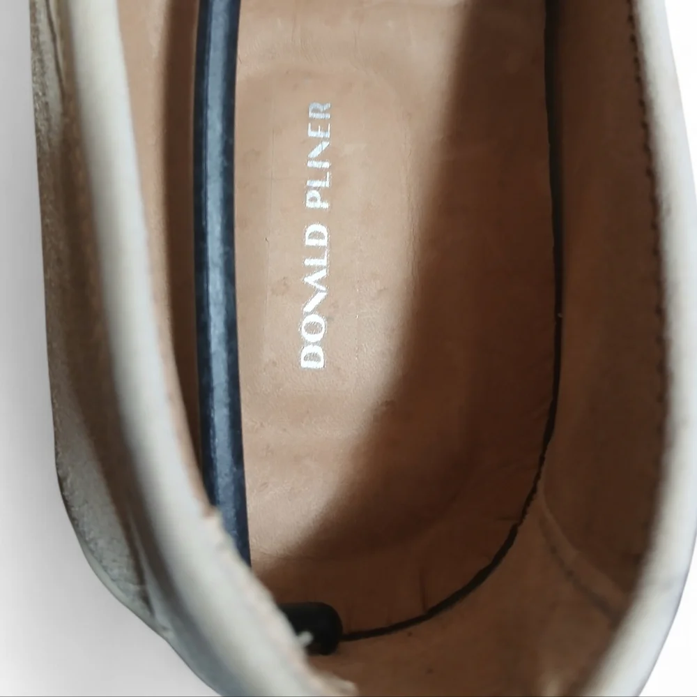 Donald J. Pliner Men's Size 10 Beige Suede Loafers